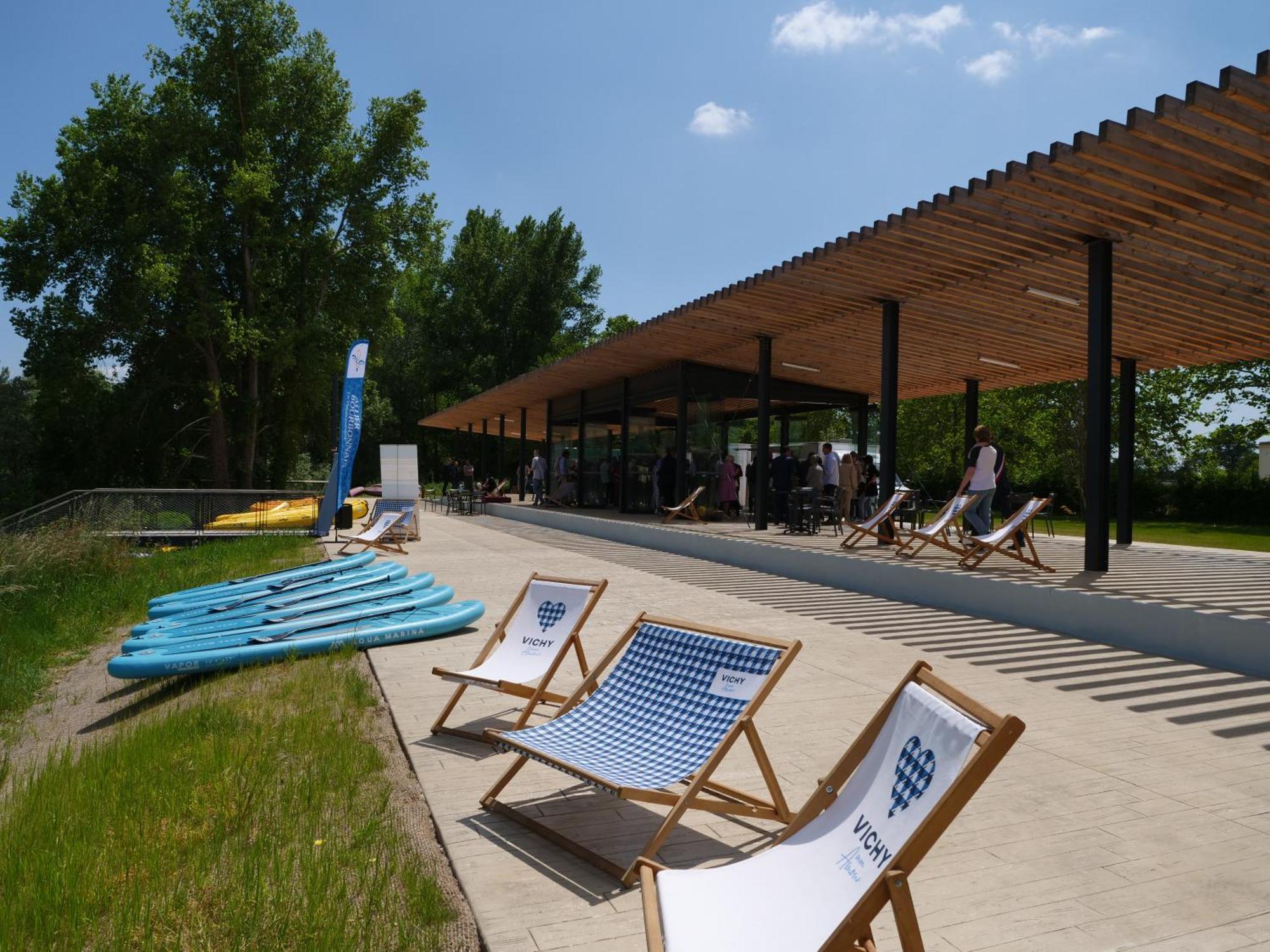 Tente Lodge Pour 5 Personnes En Bordure De La Riviere Allier Au Sein D'Un Petit Camping Saint-Yorre ภายนอก รูปภาพ